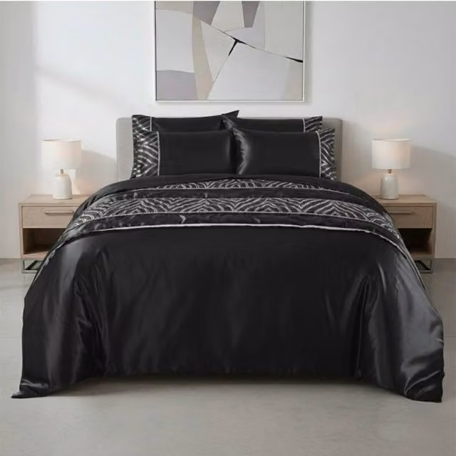Snug City Shimmer Duvet Cover and Pillowcase Set in Black, Super King – 1