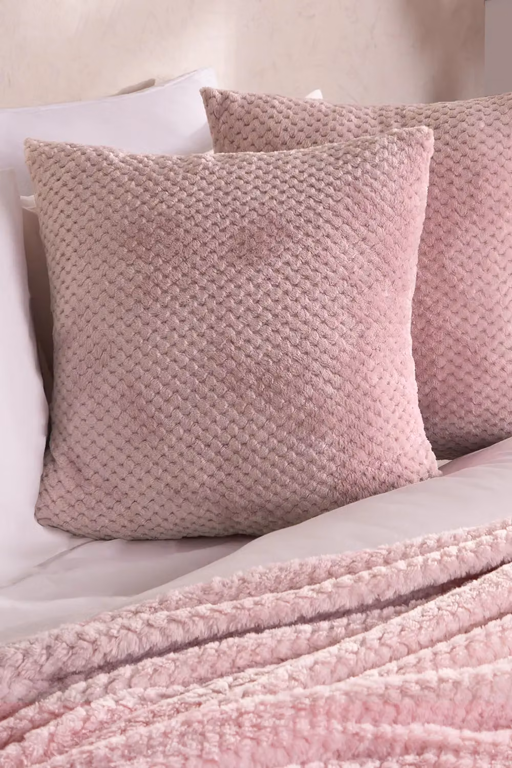 Brentfords Set of 4 Waffle Fleece Square Cushion Covers in Pink, W/D/H: 45 x 45 x 45 cm – 2