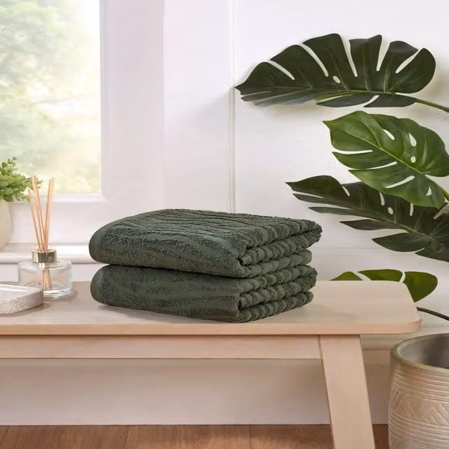 Rapport Home Safari Pure Cotton Hand Towel and Bath Towel Set in Green – 1