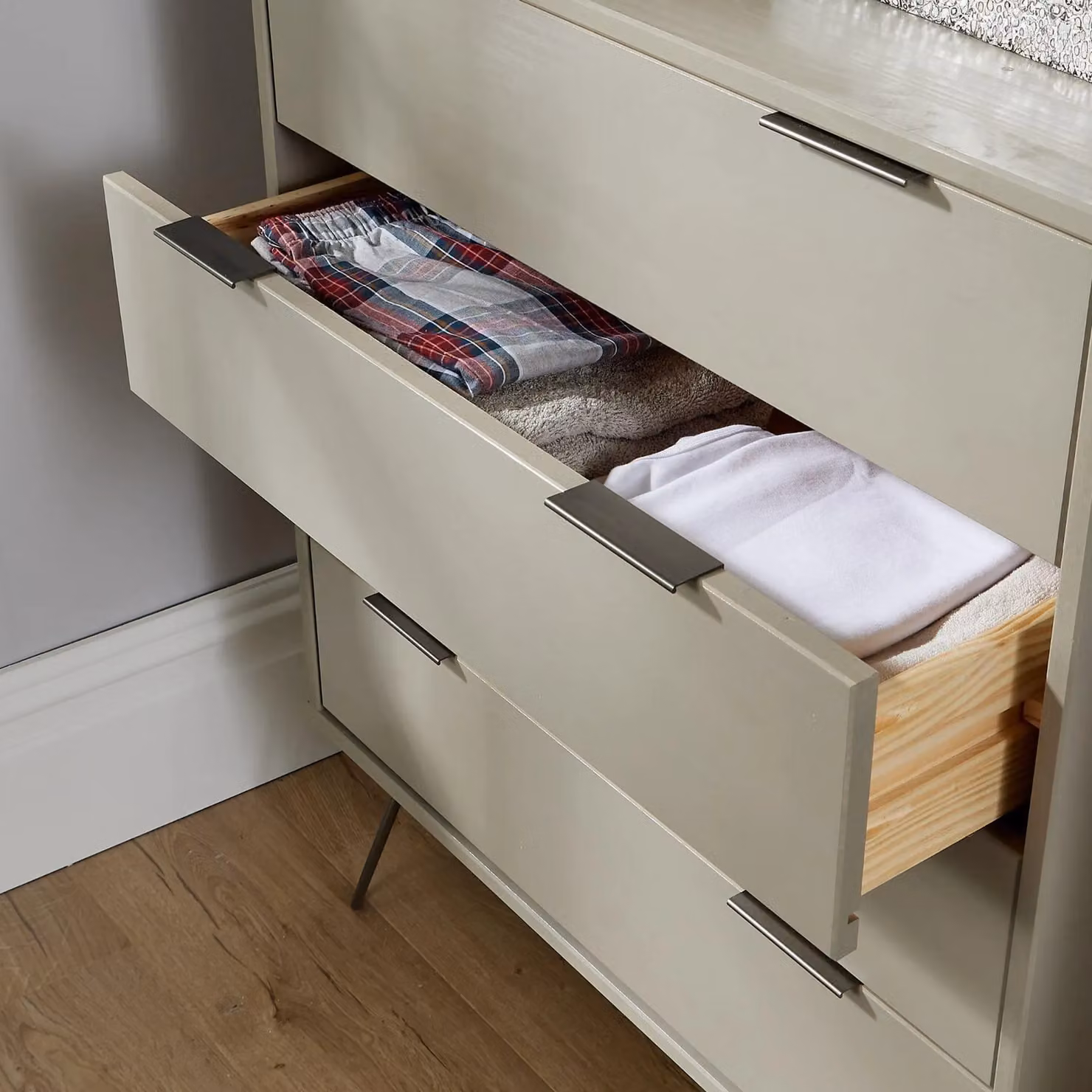 Home Source 4 Drawer Chest of Drawers Clothing Storage Organiser in Grey – 2