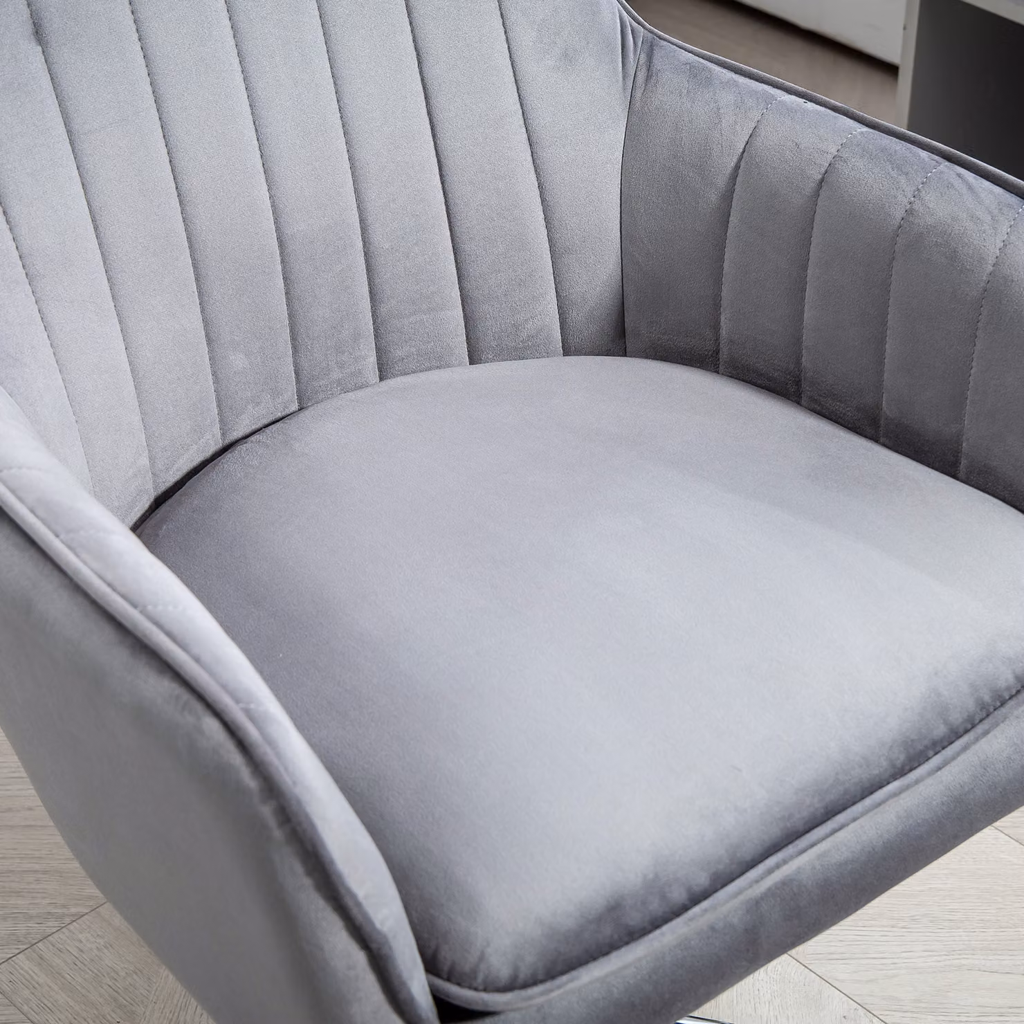 HOMCOM Grey Velvet Task Chair with Adjustable Height and Swivel Function – 3