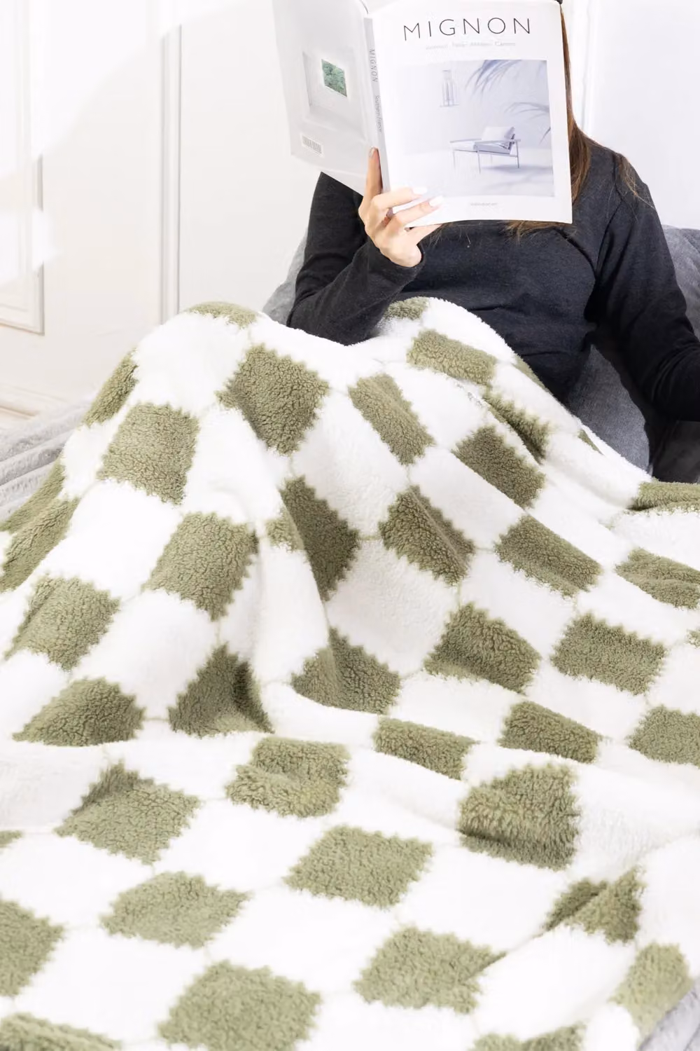 Living and Home Green Checkered Flannel Soft Lightweight Fleece Throw Blanket, W: 200 cm, D: 230 cm – 2