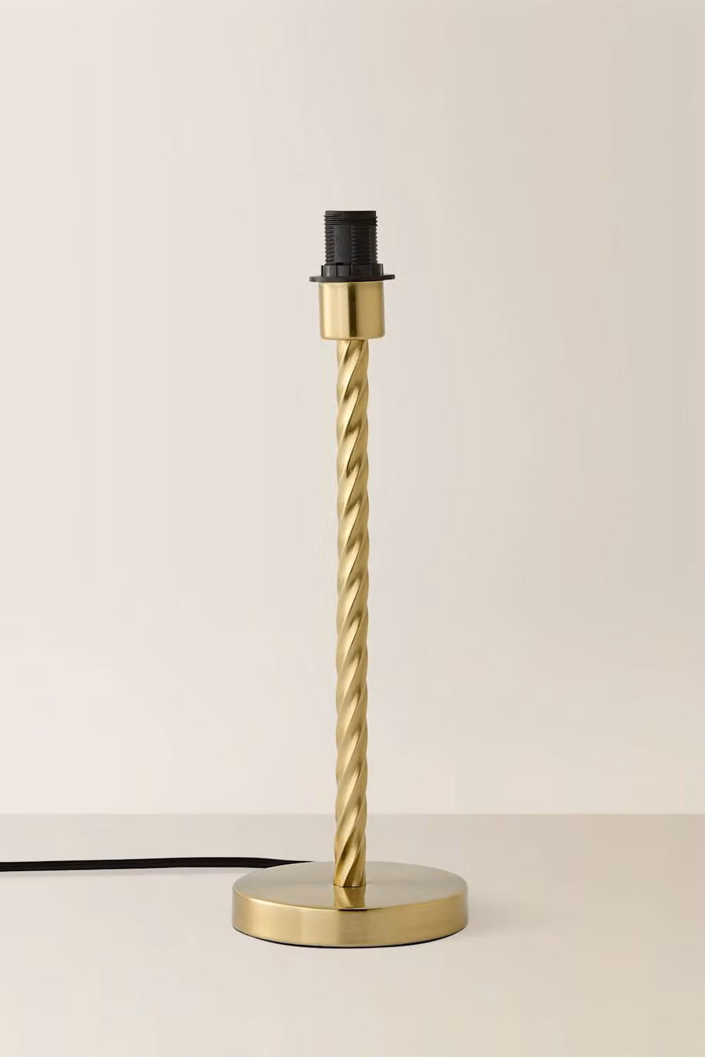 ValueLights Maura Twisted Metal Table Lamp Base in Gold/Brass and Black – 2