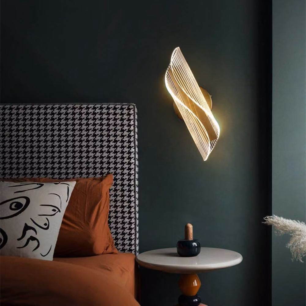 Goeco Modern LED Indoor Wall Light, 16 W Up and Down Lighting in Gold/Brass with Transparent Finish – 4