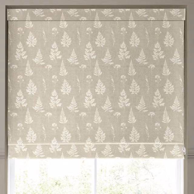 Emily Bond Tynesfield Made to Measure Floral Linen Blackout Roman Blind in Red and Beige