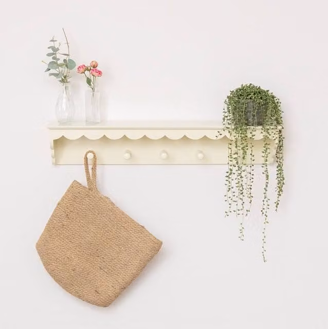 Melody Maison Ivory Painted Scalloped Edge Coat Peg Rail Hooks With Shelf, Width: 80 cm