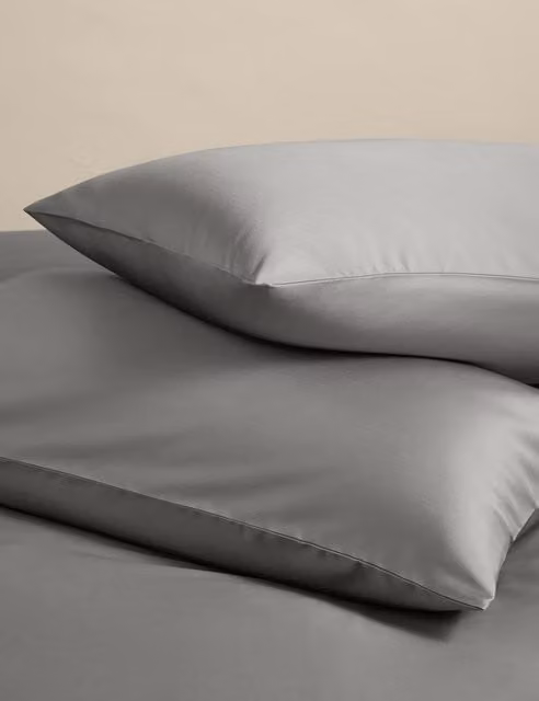 M&S 2 Pack Egyptian Cotton 400 Thread Count Silky Pillowcases in Grey Marble