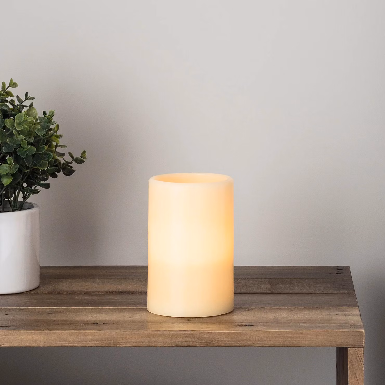 Lights4fun Small Chapel White Wax Battery Operated LED Pillar Candle with Flicker Effect and Timer