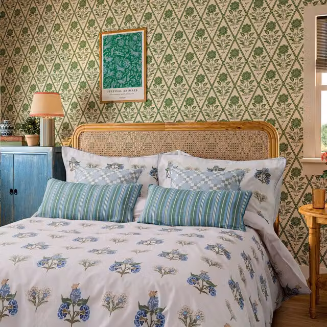 Joules Blue Floral Cotton Percale Reversible Super King Size Duvet Cover and Pillowcase Set, W: 200 cm x L: 200 cm