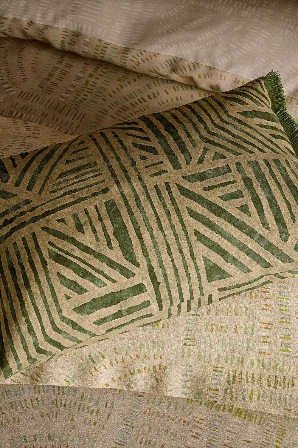 Harlequin Frescoes Reversible Graphic Cotton Duvet Cover and Pillowcase Set in Sand and Green, W: 140 cm, L: 200 cm – 3
