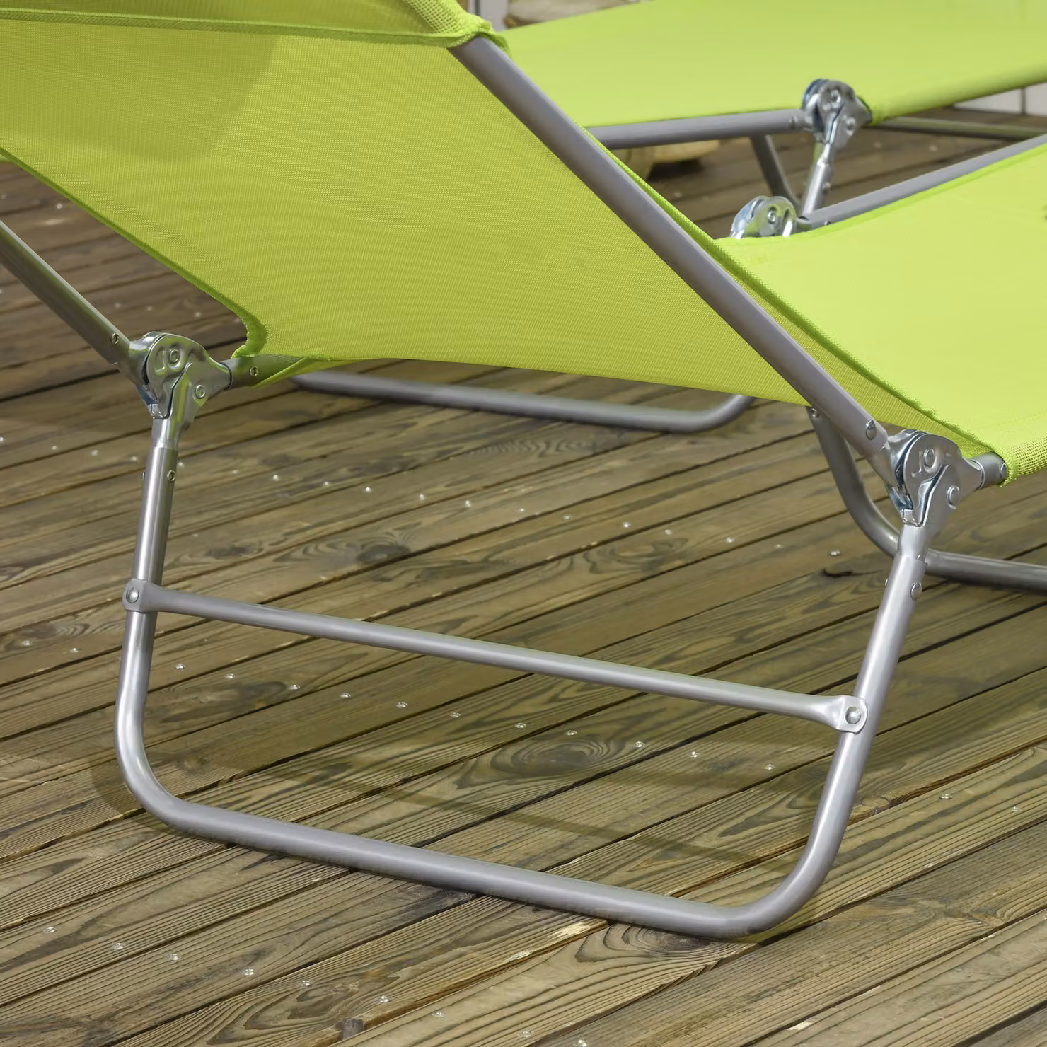 Outsunny Set of 2 Reclining Sun Loungers in Green with Powder Coated Steel Frame and Breathable Textilene Mesh – 5