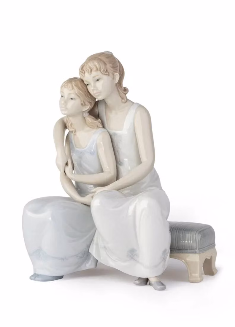 Lladró My Sister My Friend White Porcelain Figurine