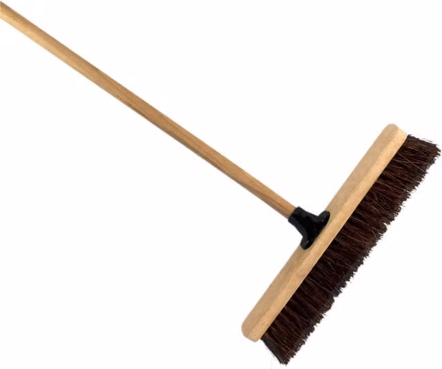 SolaDirect Brown Bassine Broom with Wooden Handle and Natural Fibres, Width: 45.72 cm
