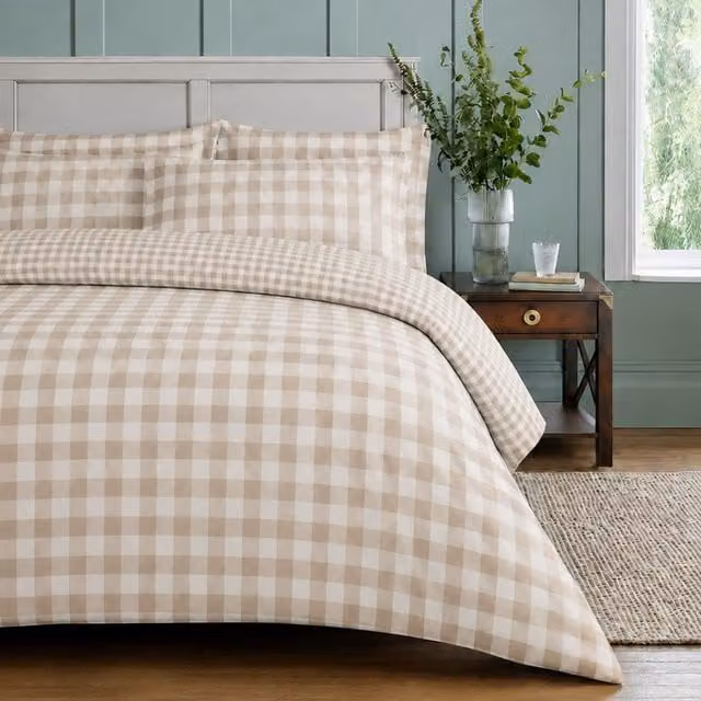 Sweet Dreams Reversible Gingham Check Duvet Cover Set in Beige and Orange, W/D/H: 180 x 200 cm