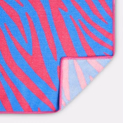OHS Neon Zebra Microfibre Beach Towel in Pink and Blue, W/H: 71 x 152 cm – 3
