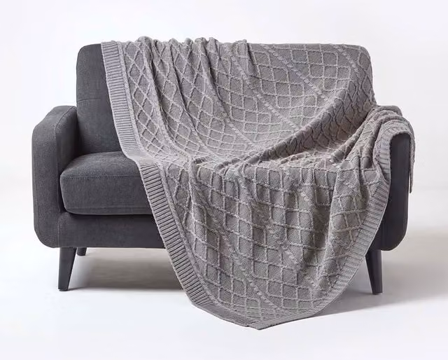 Homescapes Diamond Cable Knit Cotton Throw in Grey and Yellow, W: 150 cm, D: 200 cm – 1