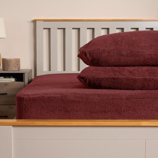 Brentfords Pack of 2 Red Teddy Fleece Pillowcases