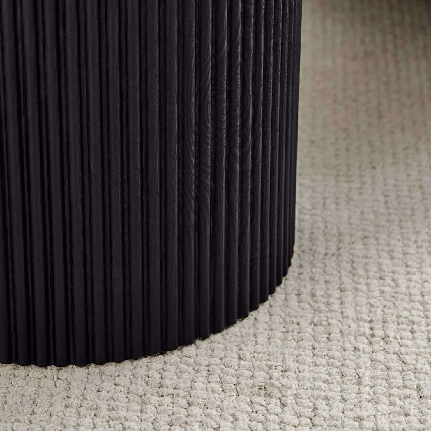 FurnitureboxUK Penrose Round Wood Effect Side Table in Black – 4