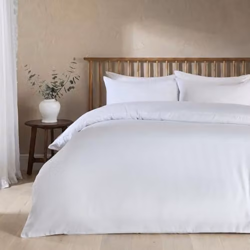 Brentfords White Microfibre Polyester Double Duvet Cover and Pillowcase Set