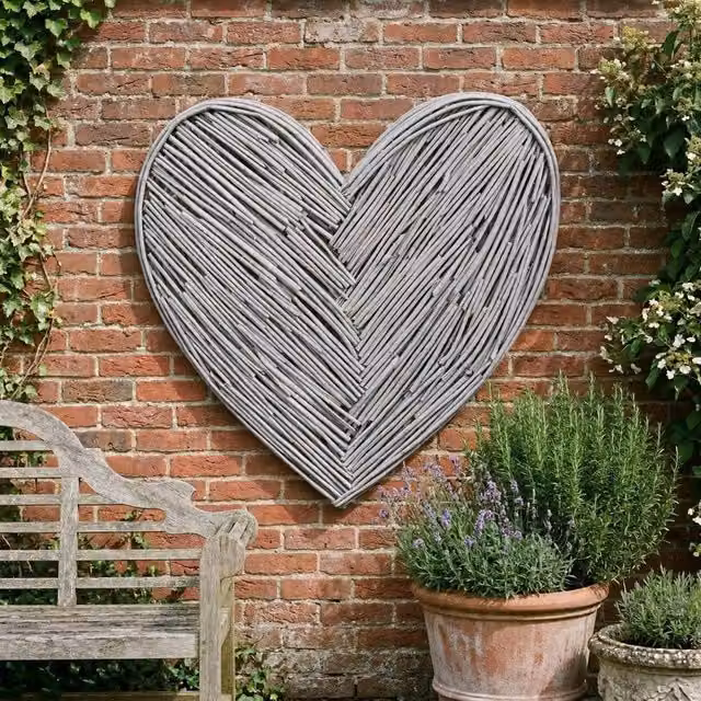 Madison & Mayfair Grey Rattan Heart Hanging Decoration – 1