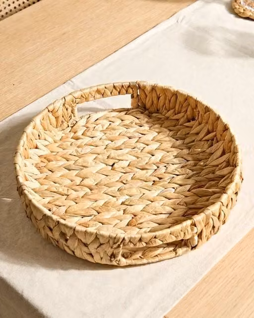 Dibor Traditional Water Hyacinth Medium Round Serving Tray with Handles in Natural Beige – 1
