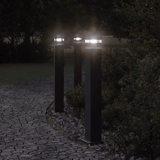 Berkfield Home Set of 3 Black Aluminium Outdoor Floor Lamps with Outlet, Height: 80 cm