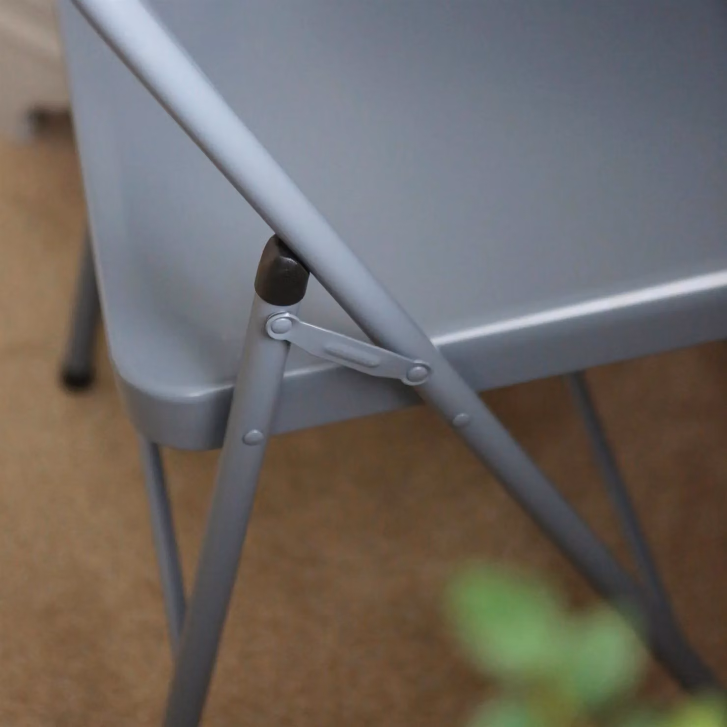 Harbour Housewares Metal Folding Chairs, Pack of 4, White – 2