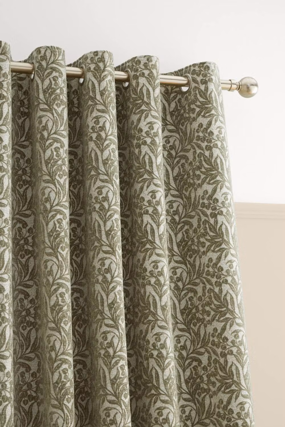 Bianca Chenille Leaves Lined Eyelet Curtains in Green, Width: 168 cm, Drop: 183 cm – 2