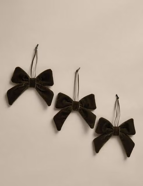 M&S 3 Pack Green Velvet Christmas Bow Pendants