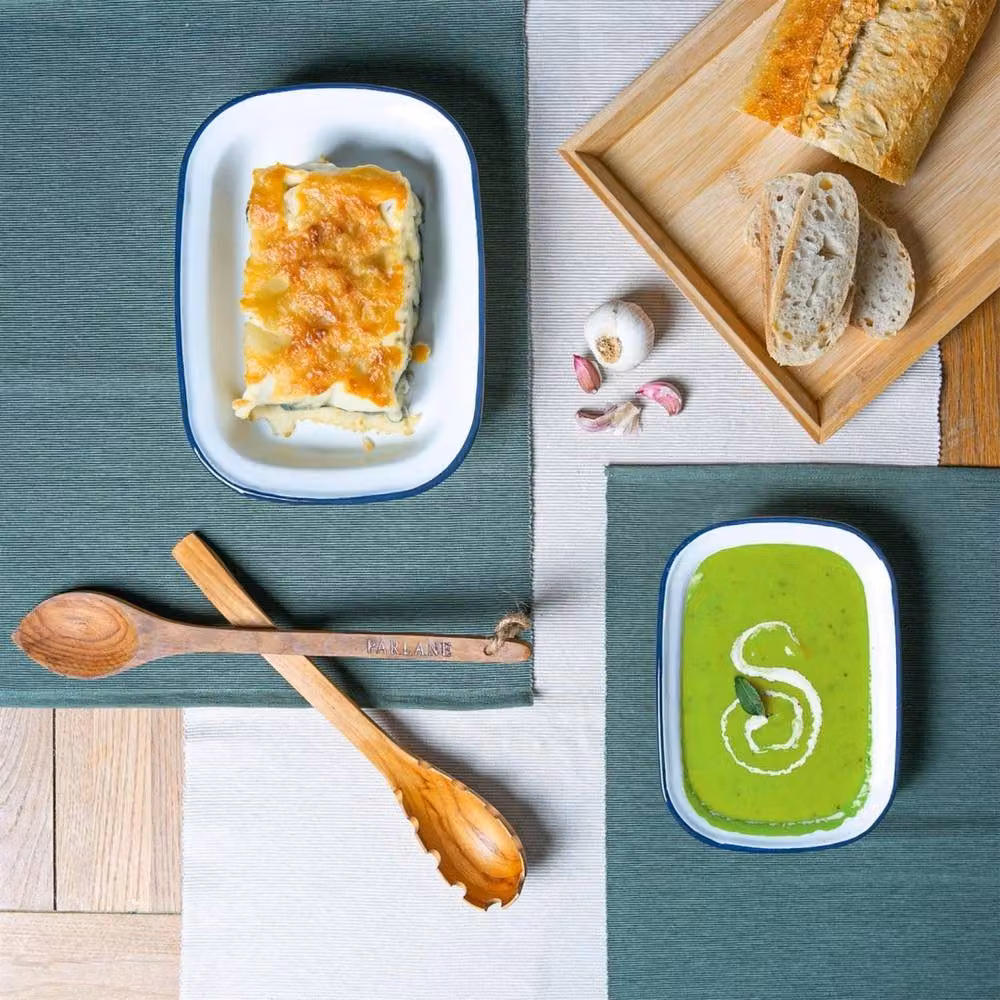 Havendro White and Navy Blue Enamel Steel Rectangular Pie Dish, W: 16 cm, D: 12 cm, H: 1.2 cm – 3