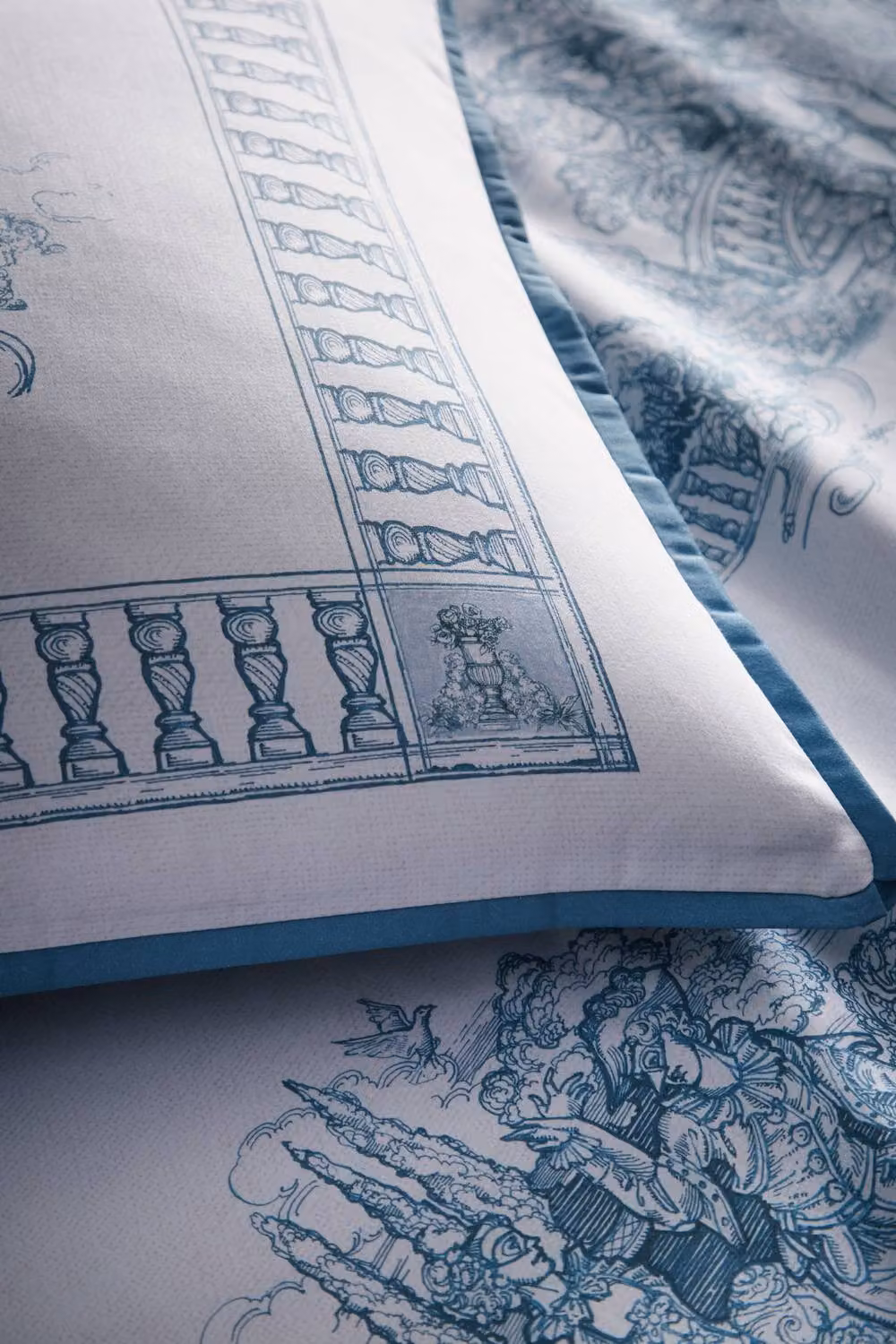Laurence Llewelyn-Bowen Tuscan Toile 100% Cotton Duvet Cover Set in Blue, W: 180 cm x L: 200 cm – 3