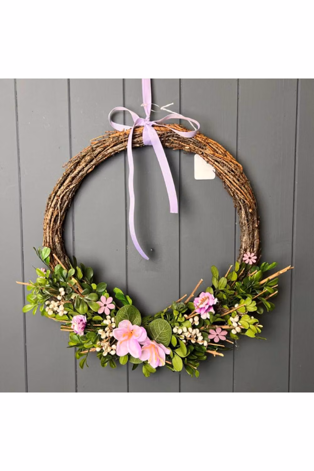 KDMD Handcrafted Rustic Boxwood and Floral Wreath in Dark Grey and Green – 2