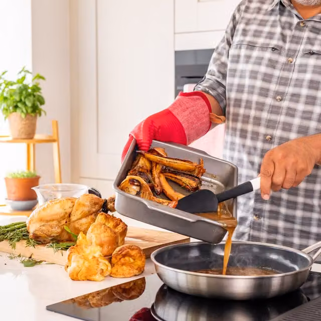 KitchenAid Non-Slip Ribbed Silicone Oven Glove in Red