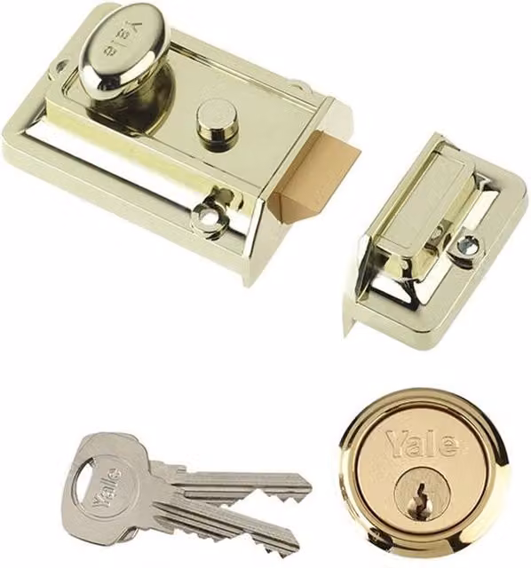 Yale 77 Traditional Nightlatch in Gold