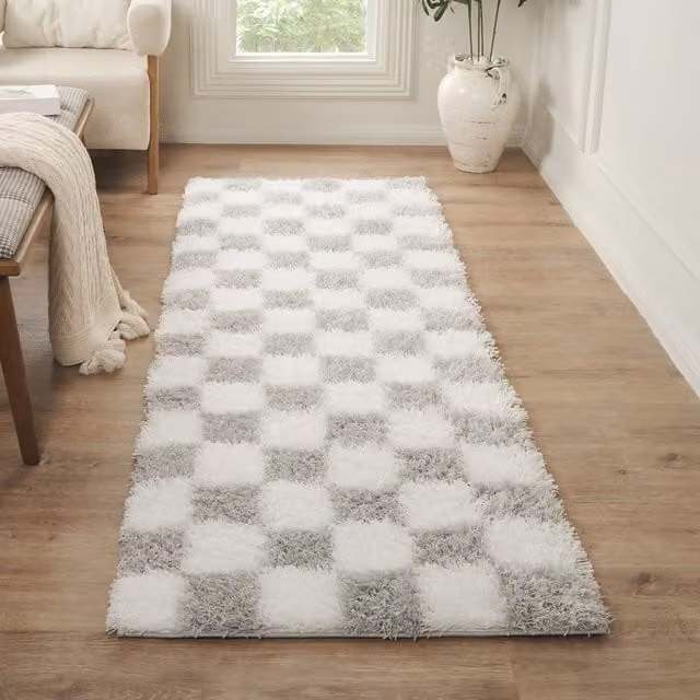 Livabliss Urban Checkerboard Plush Pile Living Room Rug in Light Grey, W: 160 cm, D: 220 cm