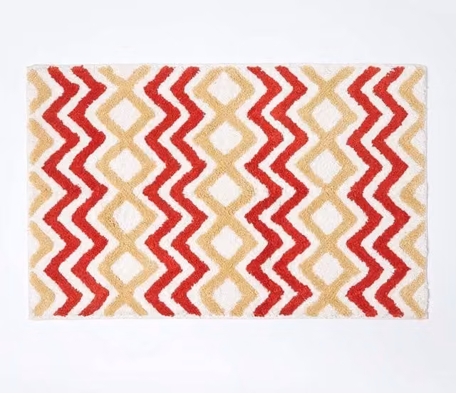 Homescapes Super Absorbent 100% Cotton Chevron Bath Mat in Orange and Yellow, W: 50 cm, D: 80 cm – 1