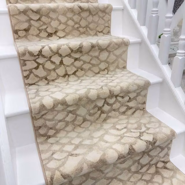 runrug Eclipse Stair Runner Carpet in Ivory, W: 66 cm x L: 510 cm