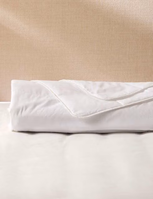 M&S White 1 Tog Summer Duvet with Climate-Regulating Microfibre and Cotton Fill