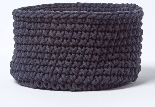 Homescapes Black Cotton Knitted Round Storage Basket, W: 37 cm, H: 21 cm – 1