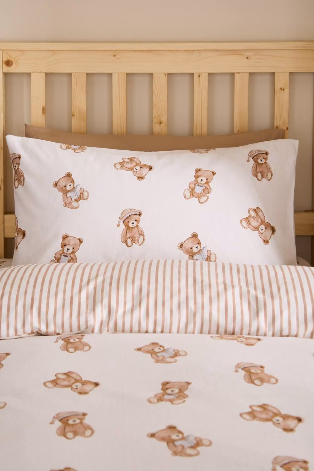 Catherine Lansfield Reversible Cotton Flannelette Animal Print Duvet Cover and Pillowcase Set in Beige – 2