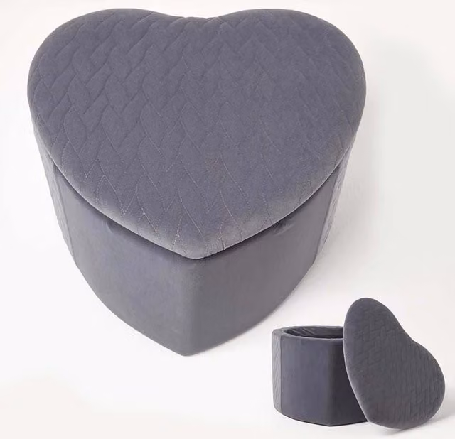 Homescapes Arundel Heart-Shaped Velvet Footstool with Storage in Grey – 1