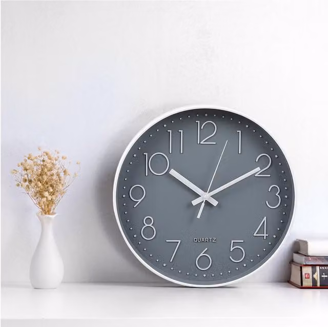 Livingandhome Minimalist Round Quartz Analog Wall Clock in Grey and White, Diameter: 30.48 cm