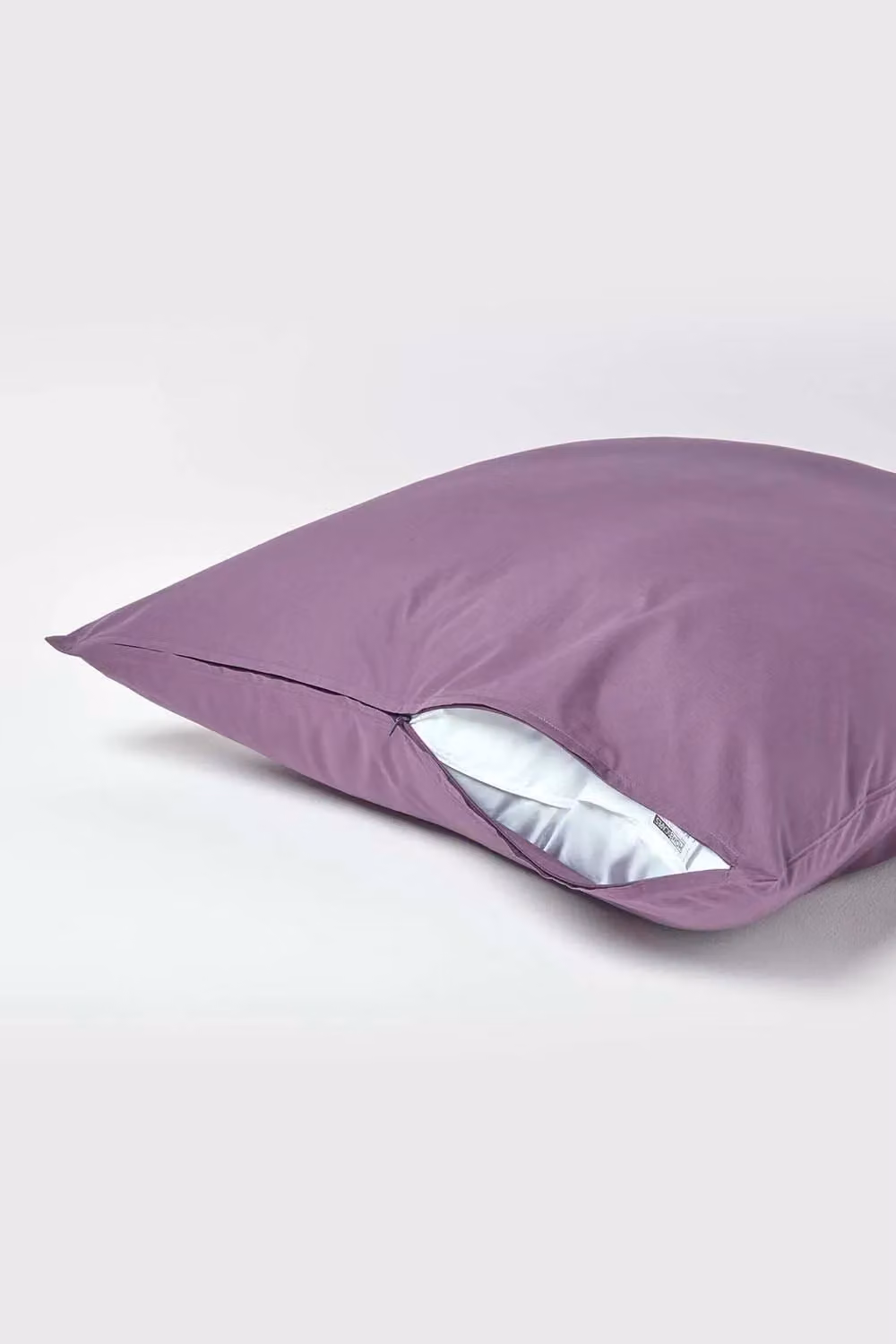 Homescapes Purple Grape Egyptian Cotton Euro Pillowcase, 80 x 80 cm, 200 TC Percale with Zip – 2