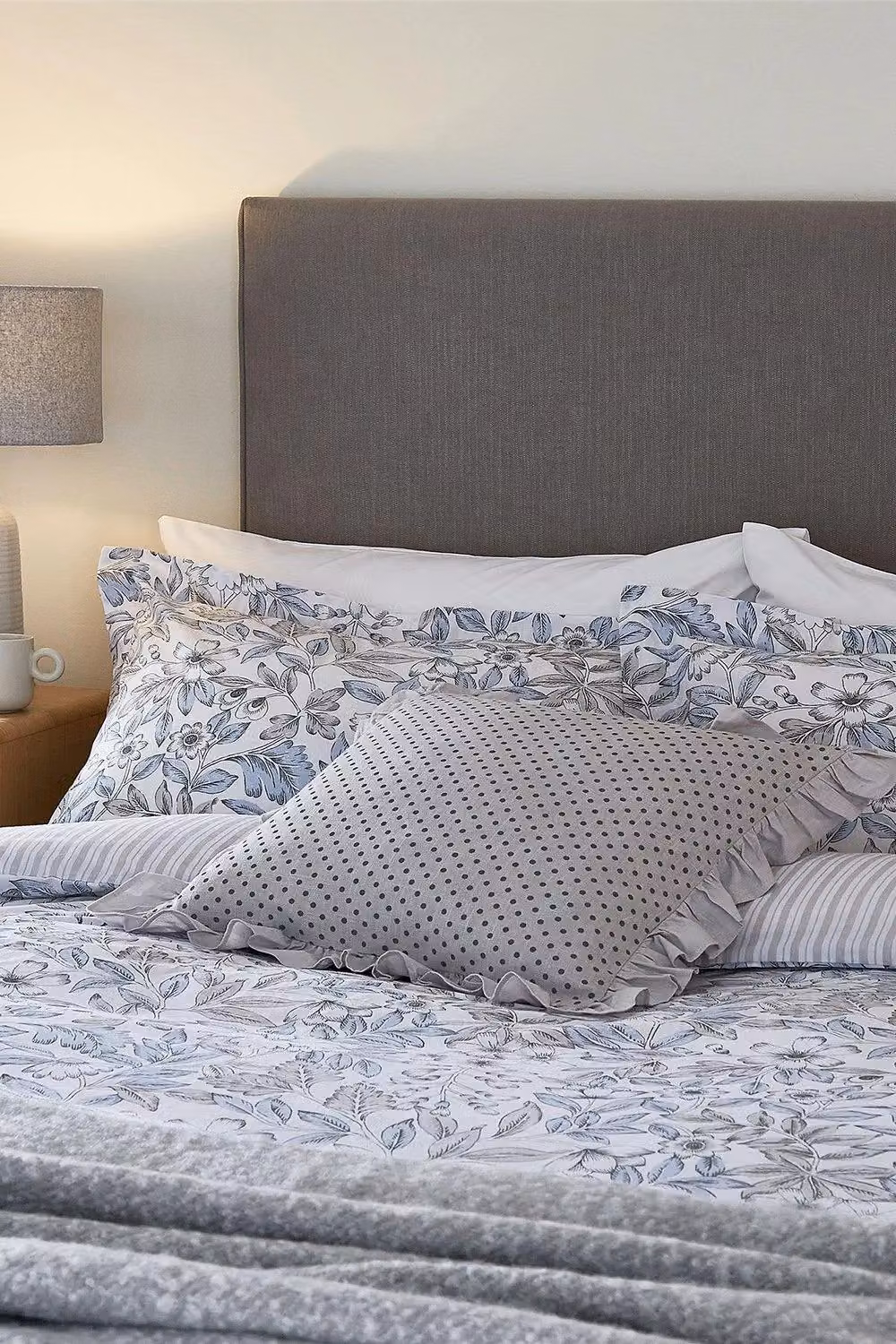Helena Springfield Ness Cotton Cushion in Grey, W/D/H: 45 x 45 x 45 cm – 2