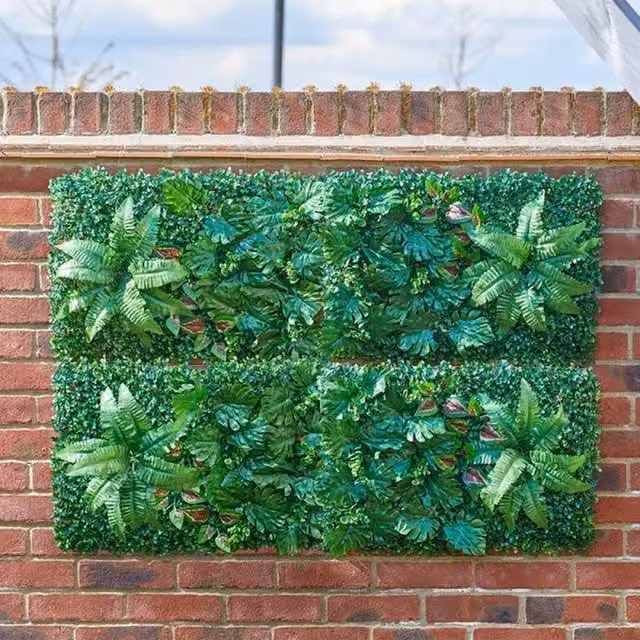 Garden Mile Expandable Fern Forest Green Floral Trellis Wall Support