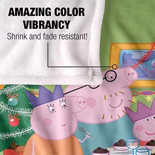 Hasbro Peppa Pig Christmas Dinner Super Soft Silky Touch Fleece Blanket, White and Multicolour, W: 152 cm, D: 127 cm – 2