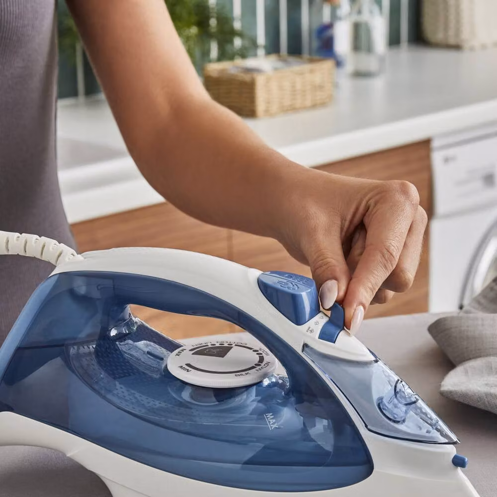 Morphy Richards LightGlide Steam Iron with Ceramic Non-Stick Soleplate, 2200W, Blue and White – 8