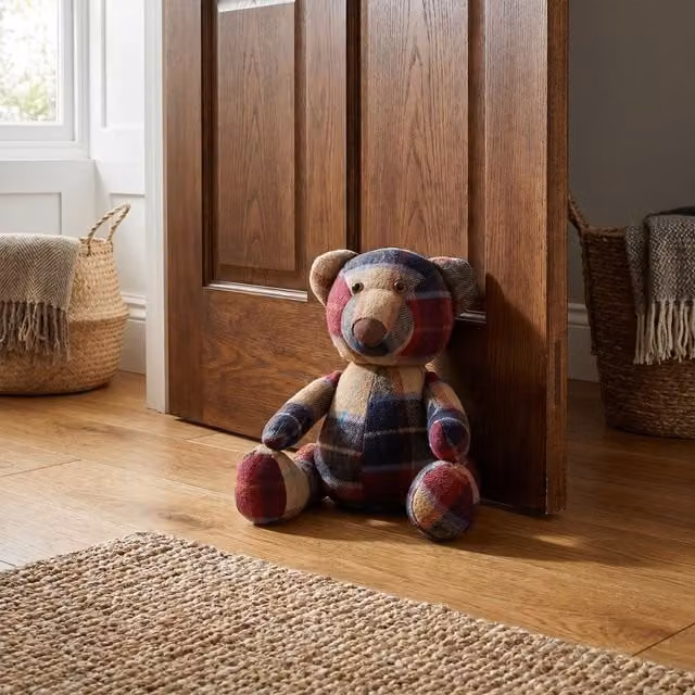 Orsina Large Green Check Bear Door Stop in Red and Multicolour, W/D/H: 40 x 55 x 55 cm – 3