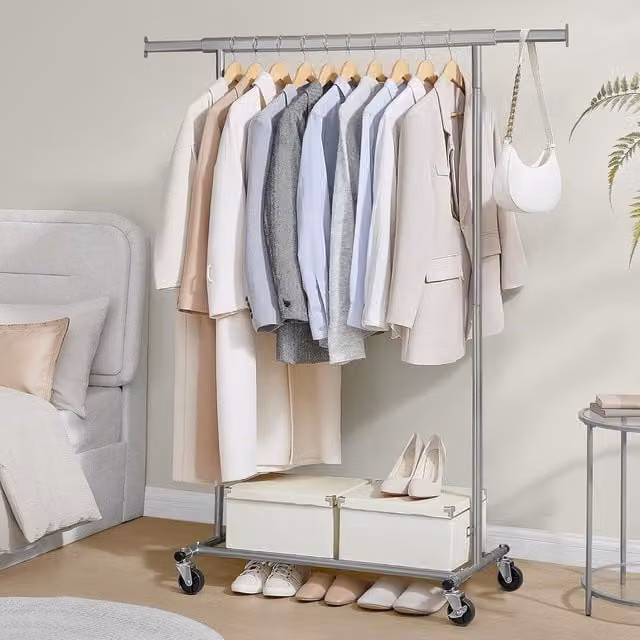 SONGMICS Portable Clothes Rack on Wheels with Extendable Rail in Grey – 1