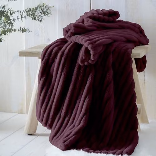 Appletree Hygge Reversible Faux Fur and Fleece Throw Blanket, Red, W: 130 cm, L: 180 cm – 2